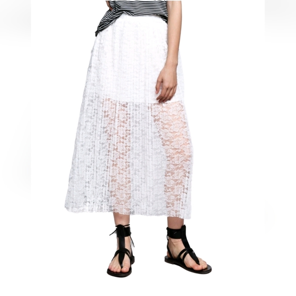 POL Boho Pleated Floral Lace Overlay Maxi Skirt Size Small NWOT